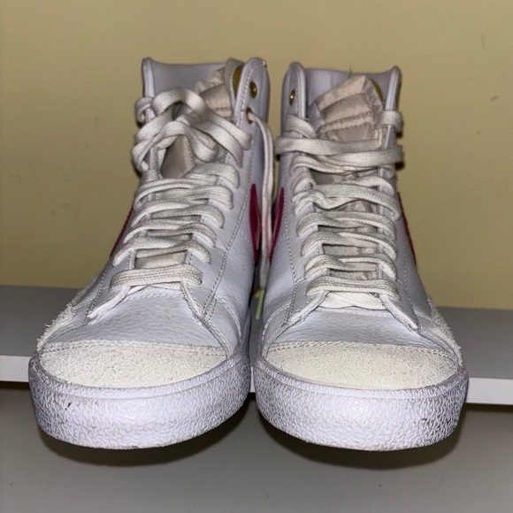 Nike Blazer Mid 77 Vintage World Tour Sneakers White Pink Magenta Women’s 8.5 - Picture 10 of 14